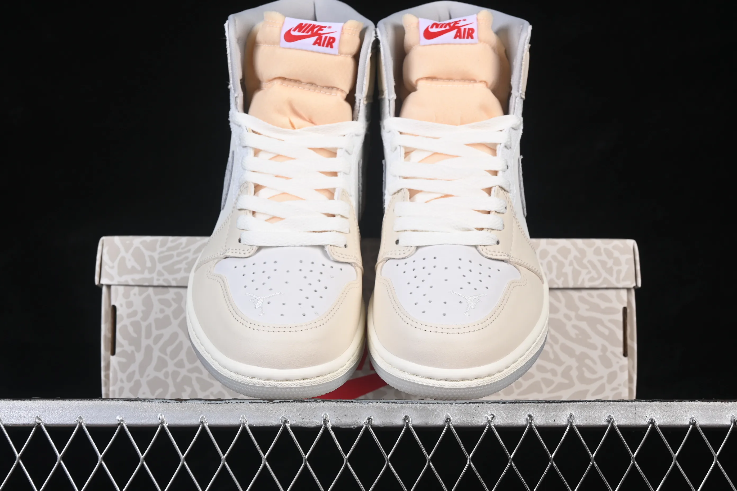 All categories Air Jordan Jordan series basketball shoes Air Jordan 1 High Air Jordan 1 High OG AJ1 Joe 1 ivory white high-top basketball shoes IH4363-100